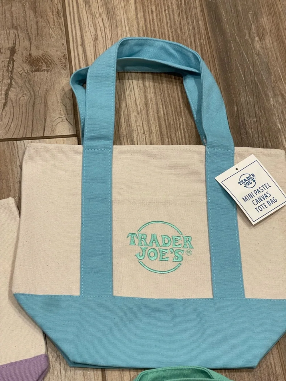 Trader Joe's 5 Pastel Canvas Tote Bag BUNDLE ~ 1 Large 💜 4 Minis 💜🩷🩵💚 NWT - Picture 4 of 10